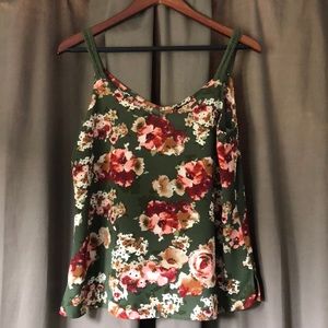 Super cute floral bobeau tank